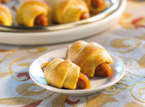 Cocktail Sausage Wrapped in Crescent Rolls