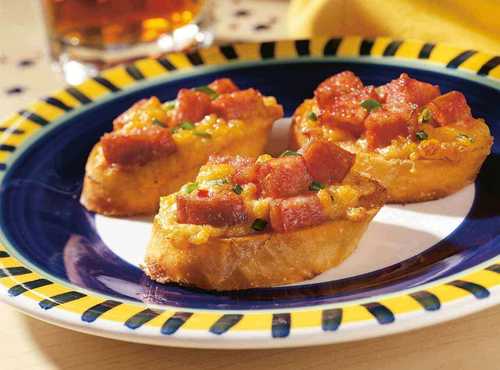 Snappy Sausage Crostini Recipe