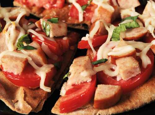 Chicken Margherita Pita Pizzas Recipe