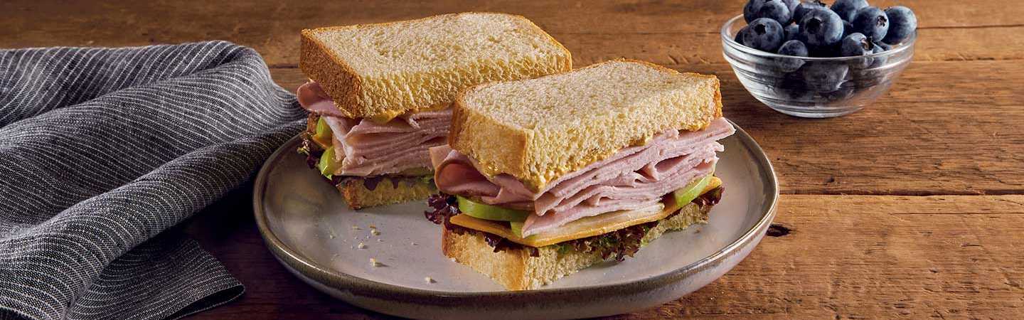 Cheddar & Apple Hardwood Turkey Sandwich